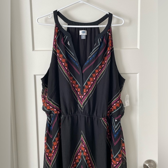 Old Navy Maxi Dress - Picture 2 of 7